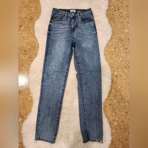 Kenzie High Rise Slim Jean Size 2/26